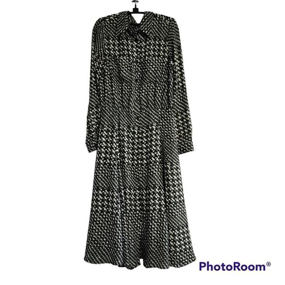 Who What Wear Dresses & Skirts - WhoWhatWear green, white & black long sleeve dress